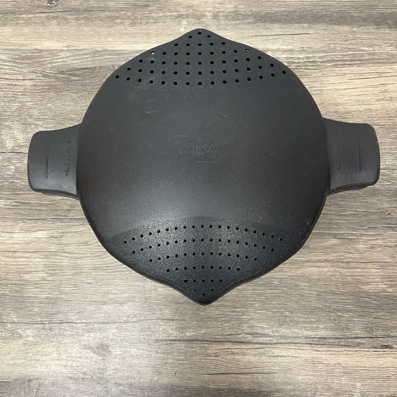 Pampered Chef Black Micro Cooker Large Microwave Steamer Strainer 2 Quart 2778 - Picture 2 of 16